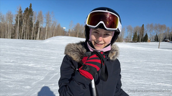 หนังXรัสเซีย Eva Elfie Ski Resort หนาวๆแบบนี้มาใช้ความรุนแรงบนเตียงดีกว่า โก่งให้เอาควยสอดเข้าไปในหีอุ่นจริงๆ แตกนอกอุ่นใจแตกในอุ่นจัง