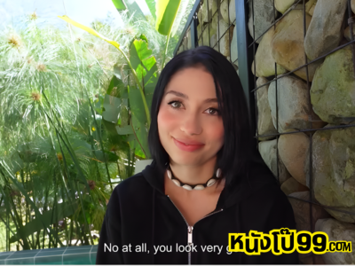 หนังโป๊ฝรั่ง เพื่อนสนิทของลูกเลี้ยงของเพิ่งจะอายุครบ 18 ปี เลยอยากลองโดนเย็ดเป็นครั้งแรก เลยจับควยให้ลองชักเว้าดูเชิงจบด้วยโดนเย็ดข่างสระน้ำ